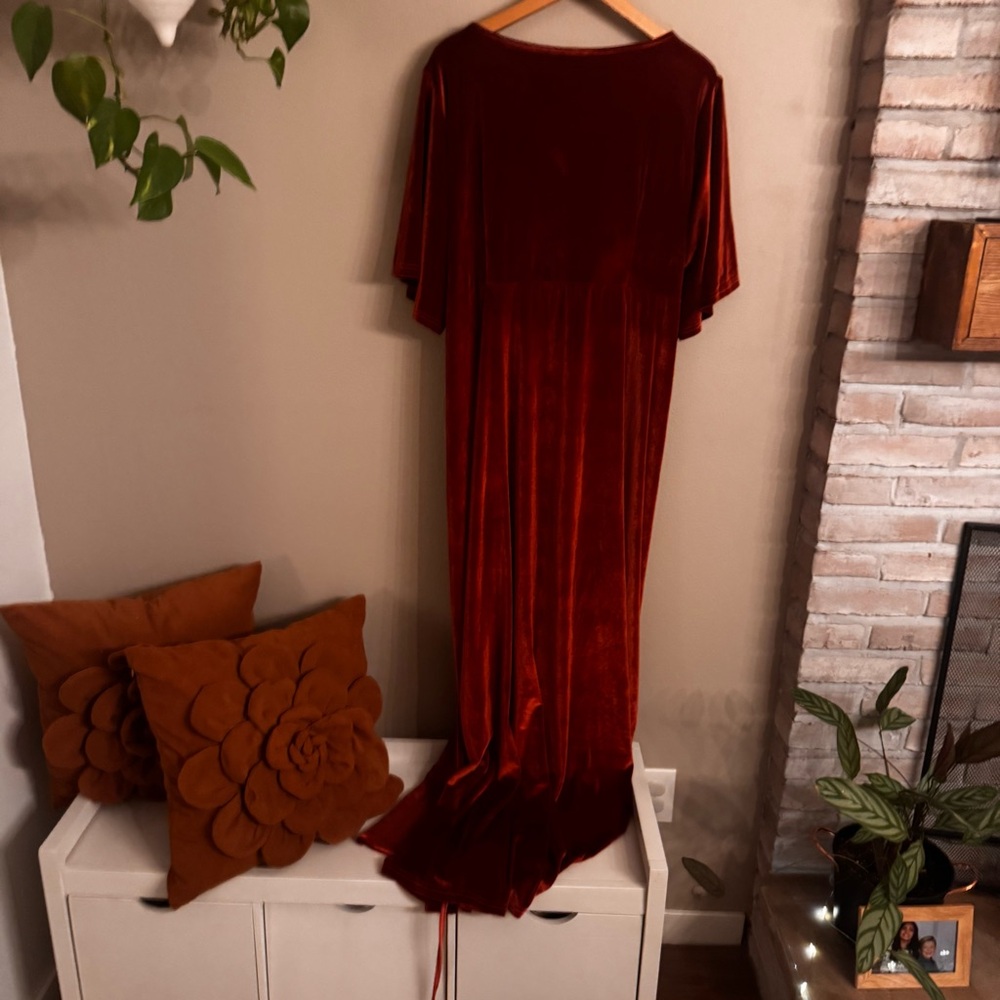 BALTIC BORN Meghan Velvet Wrap Maxi Dress - Picture 4 of 7
